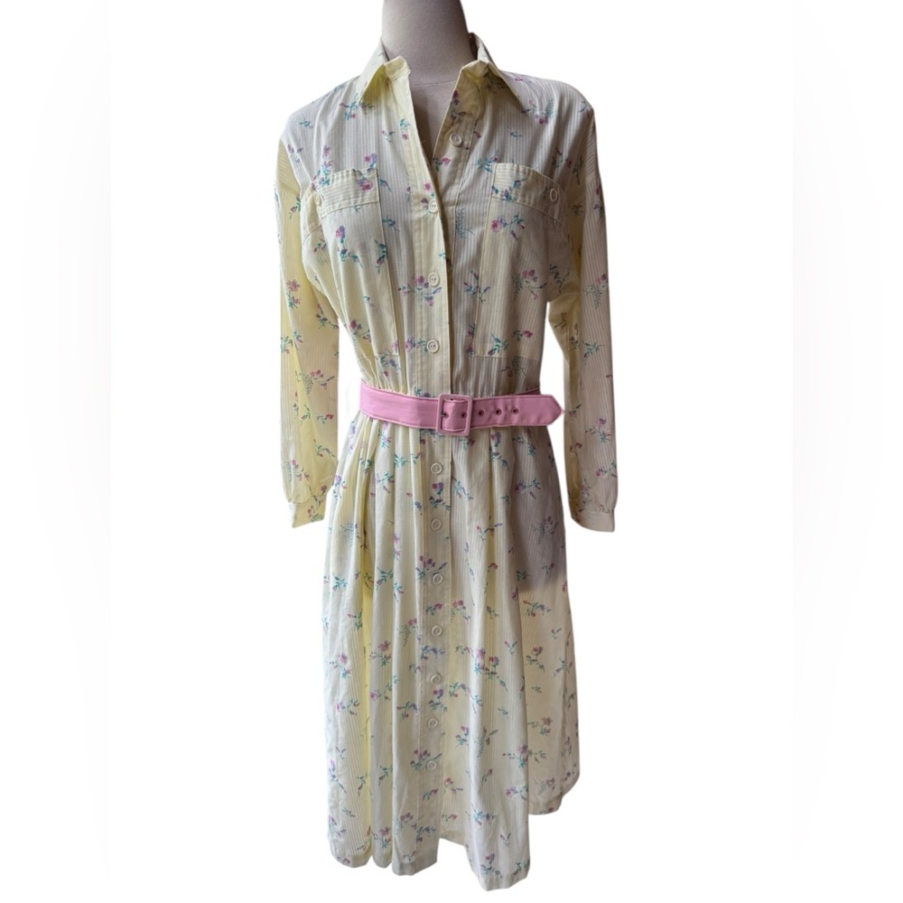 1980s Willow Ridge Floral, Cotton Blend,‎ Front Button Down Cottagecore Dress